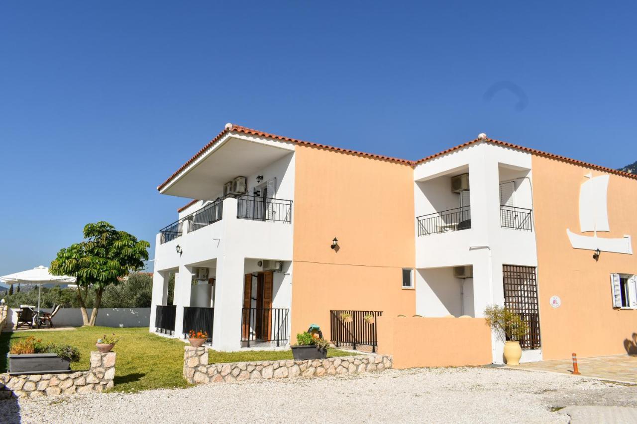 Aparthotel Spyridoula Lourdata  Exterior foto